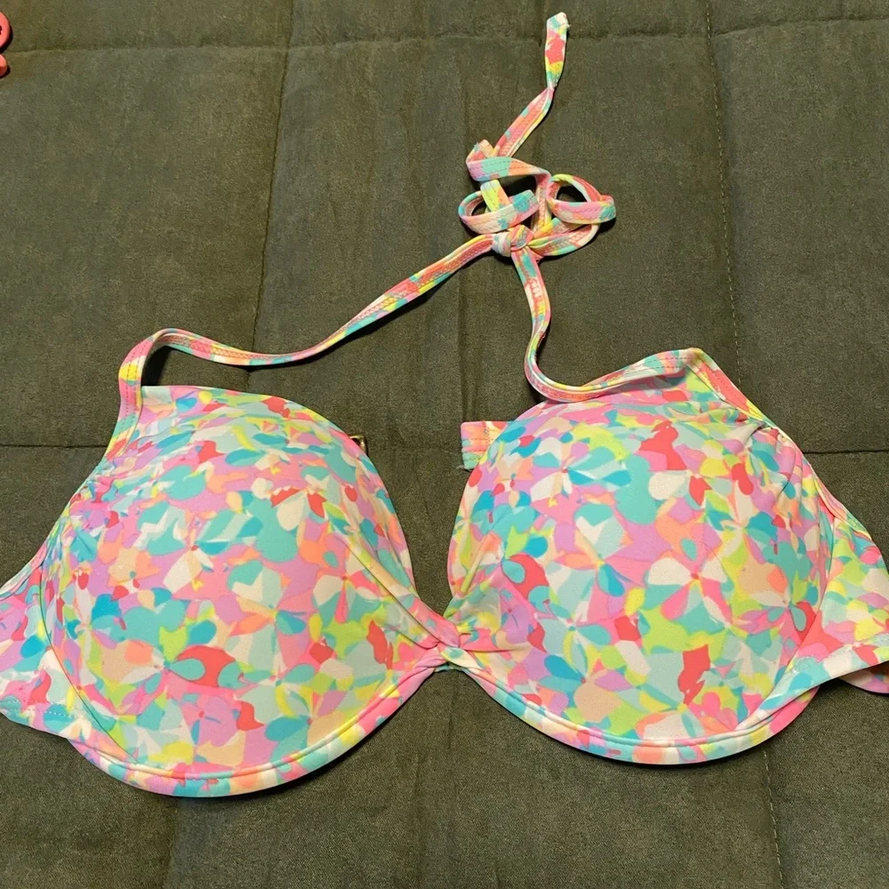 Bikini Top! - Picture 1 of 2
